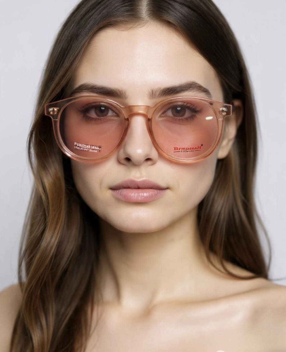 Modelo de lente óptico disponible en Óptica Caracol Talca